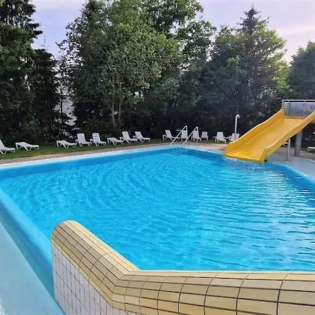 Emilia - Einzigartige Lage, Pools, Sauna Apartment *