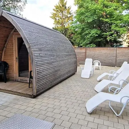 Emilia - Einzigartige Lage, Pools, Sauna