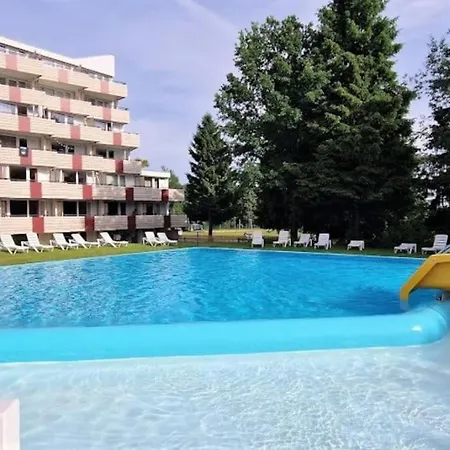 Apartment Emilia - Einzigartige Lage, Pools, Sauna