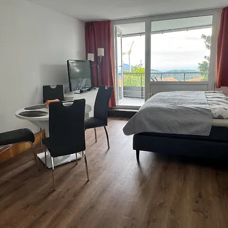 Emilia - Einzigartige Lage, Pools, Sauna Apartment