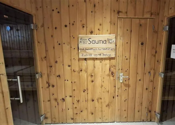 Emilia - Einzigartige Lage, Pools, Sauna
