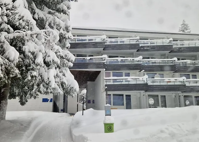 Emilia - Einzigartige Lage, Pools, Sauna Apartment *