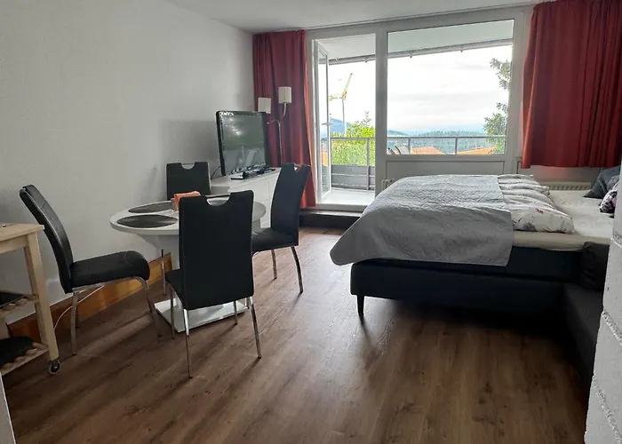 Emilia - Einzigartige Lage, Pools, Sauna Apartment